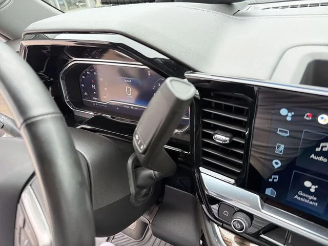 Used 2025 White Chevrolet LT image 22