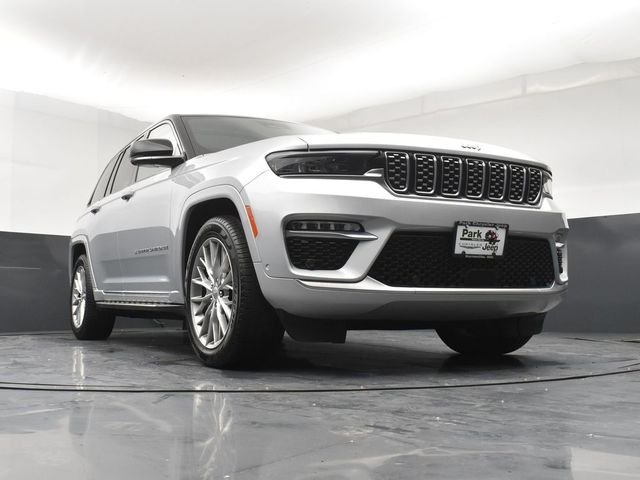 Used 2024 Silver Jeep Summit image 19