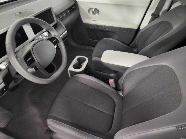 2024 Hyundai IONIQ 5 SE - Photo 11