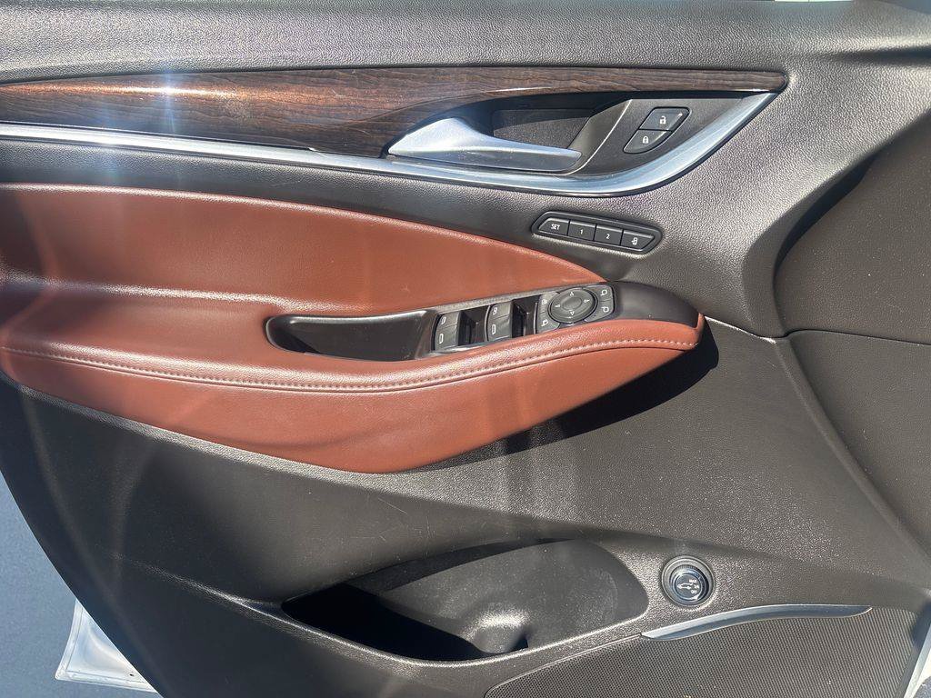Used 2020 White Buick Avenir image 31