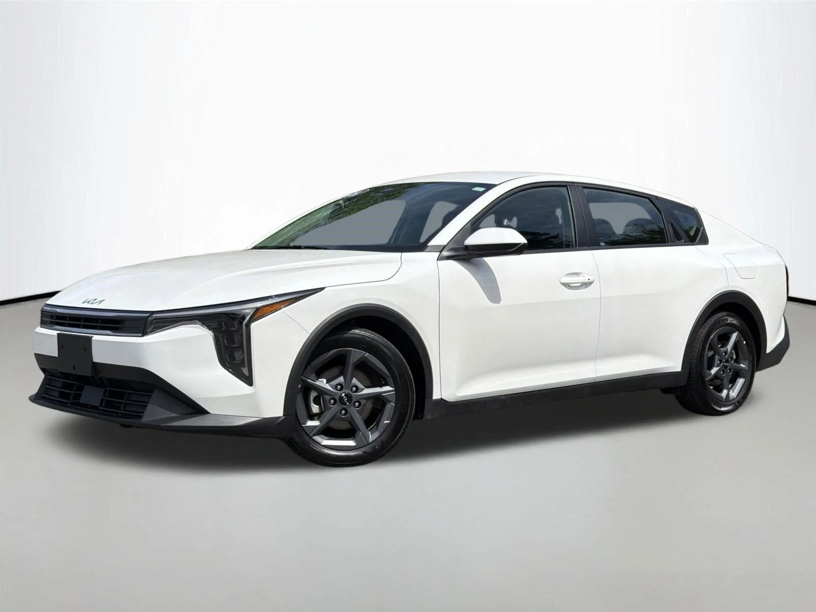 2025 Kia K4 LXS AT's photo