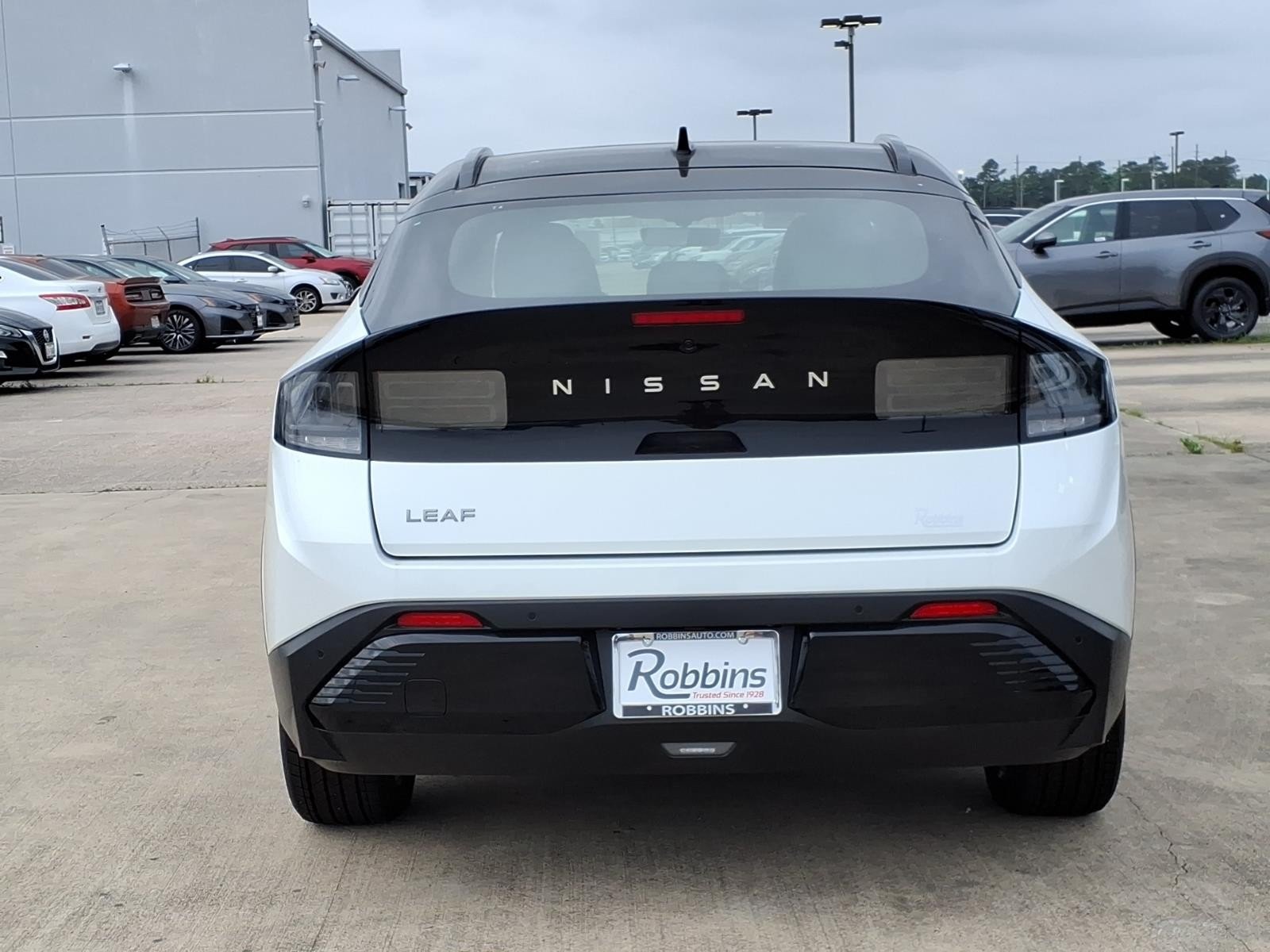 2026 Nissan LEAF photo 6 of 22