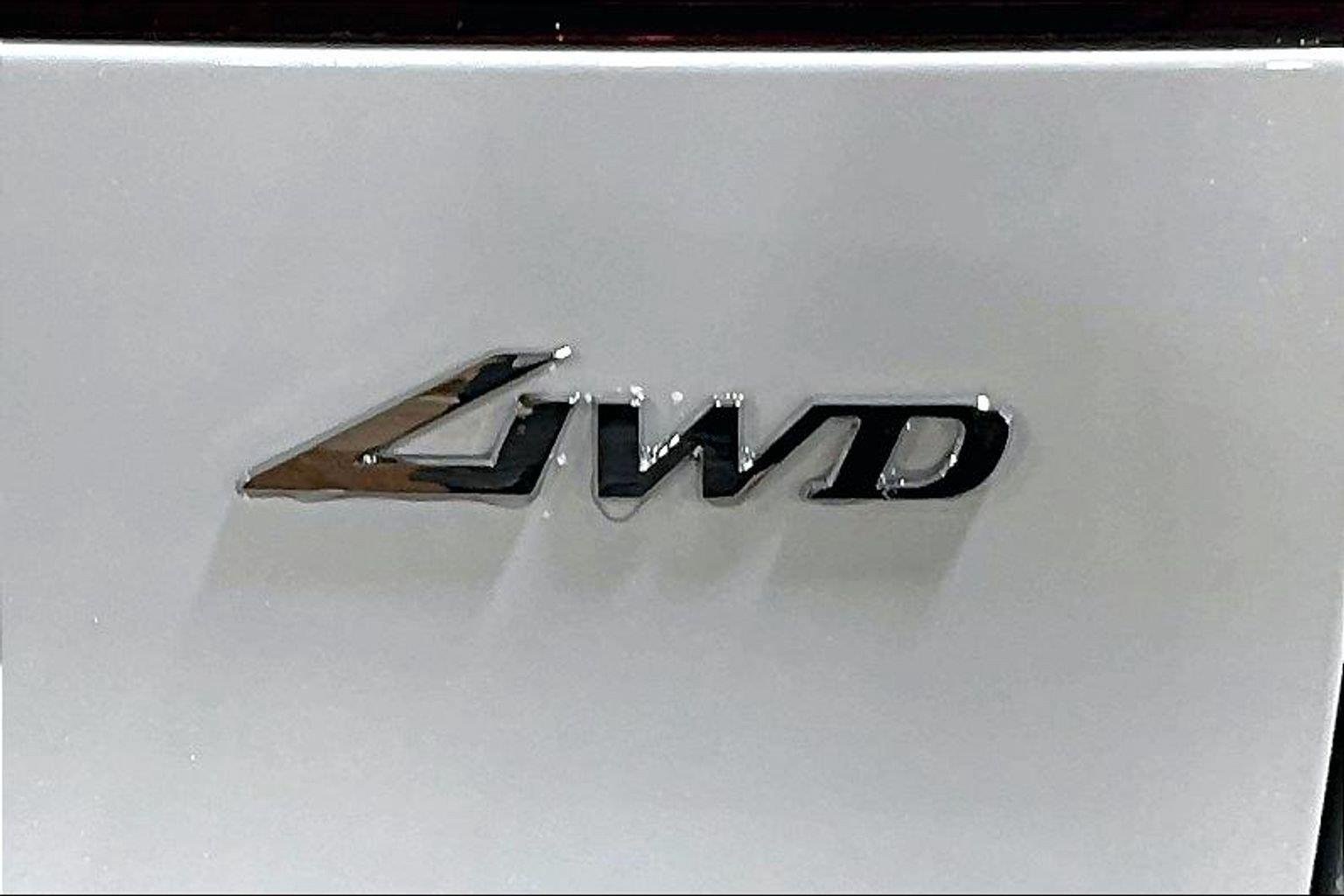 New 2026 Uyuni White Genesis 2.5T image 10