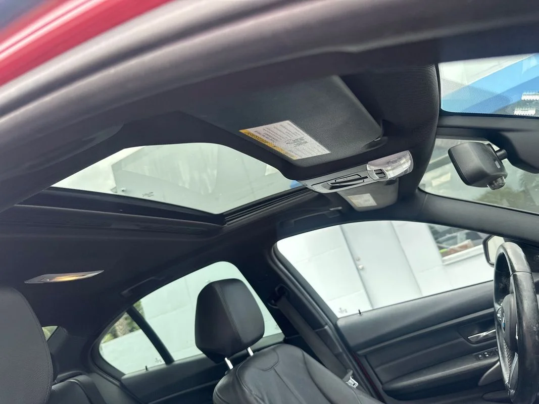 Used 2013 Red BMW xDrive image 32