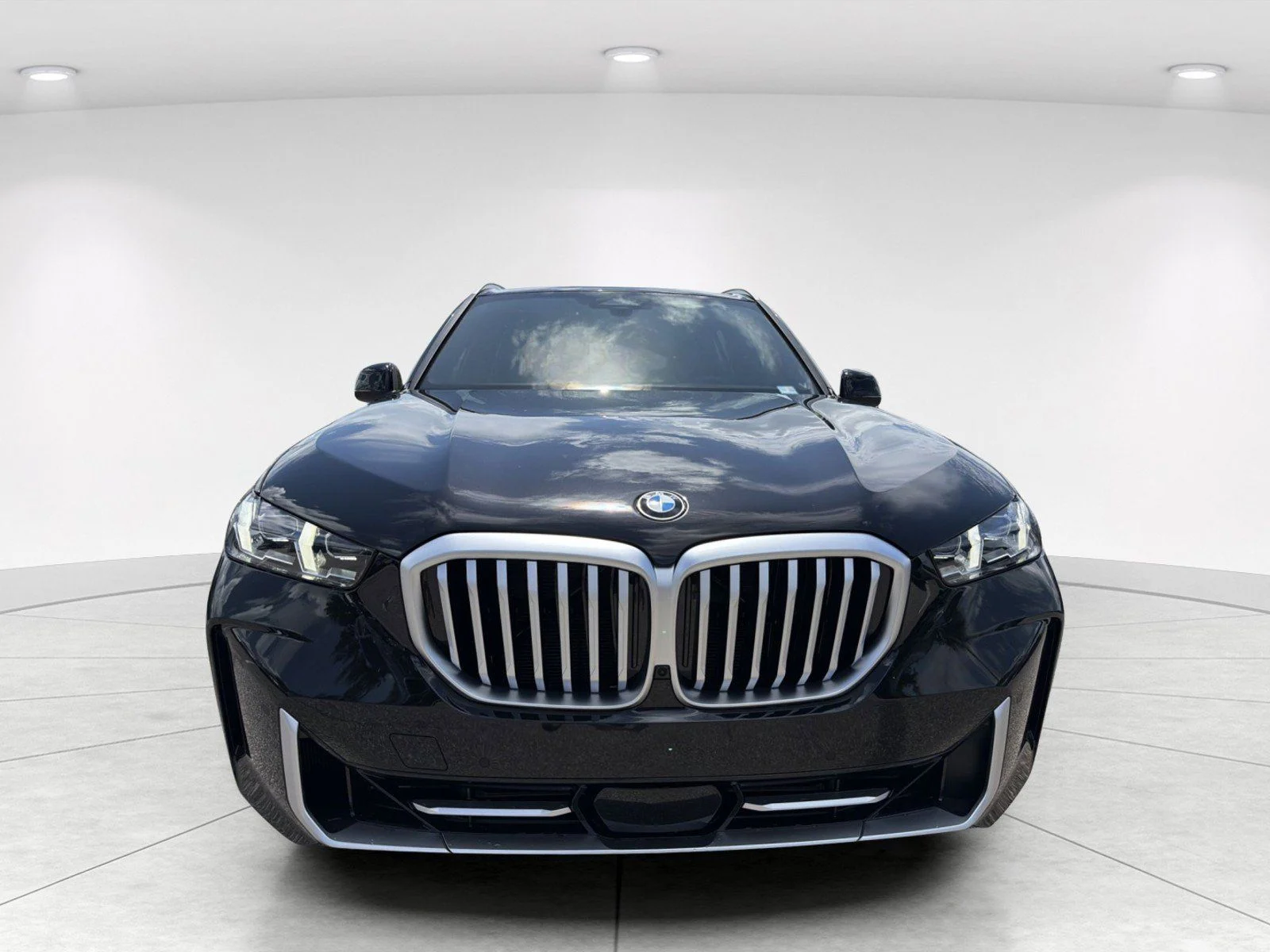 New 2026 Black Sapphire Metallic BMW sDrive40i image 2