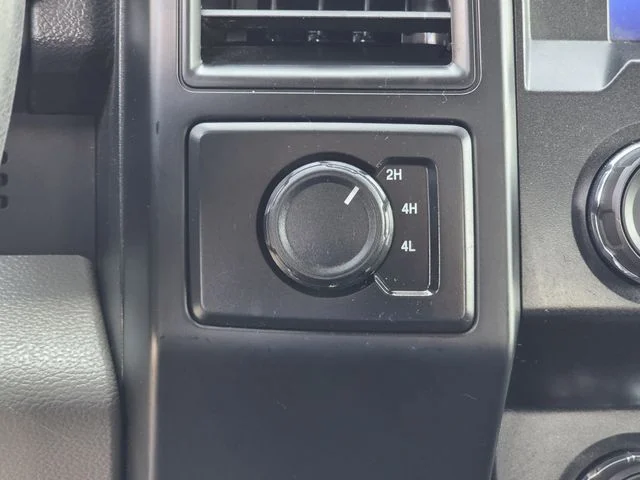Used 2019 Black Metallic Ford XL image 22