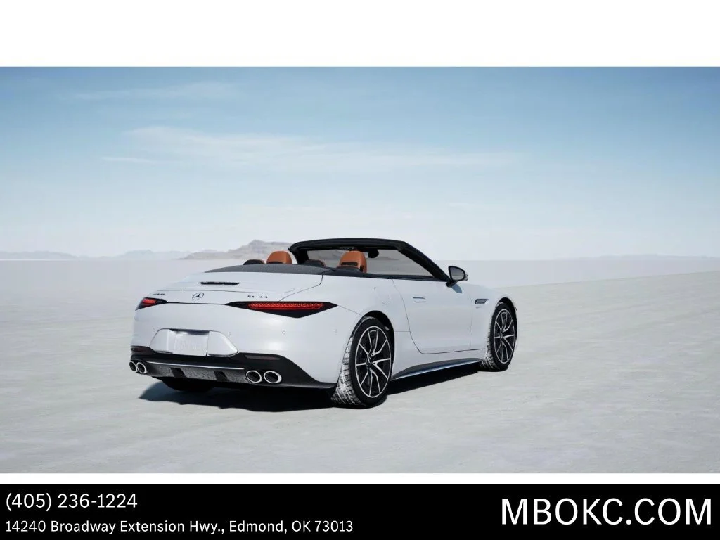 New 2027 MANUFAKTUR Moonlight White Metallic Mercedes-Benz AMG® SL 43 Roadster image 67