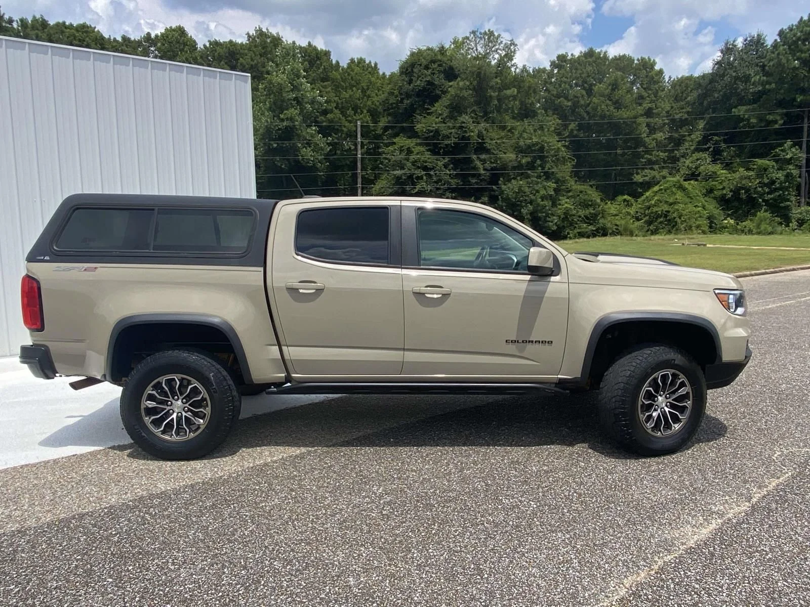 Used 2022 Beige Chevrolet ZR2 image 8