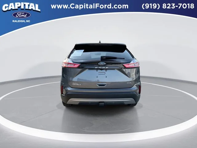 Used 2023 Gray Ford SEL image 7