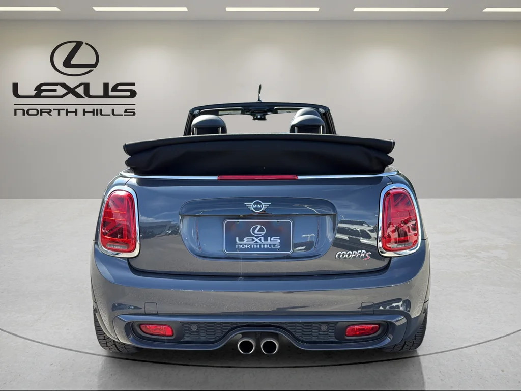 Used 2020 Gray MINI  image 8