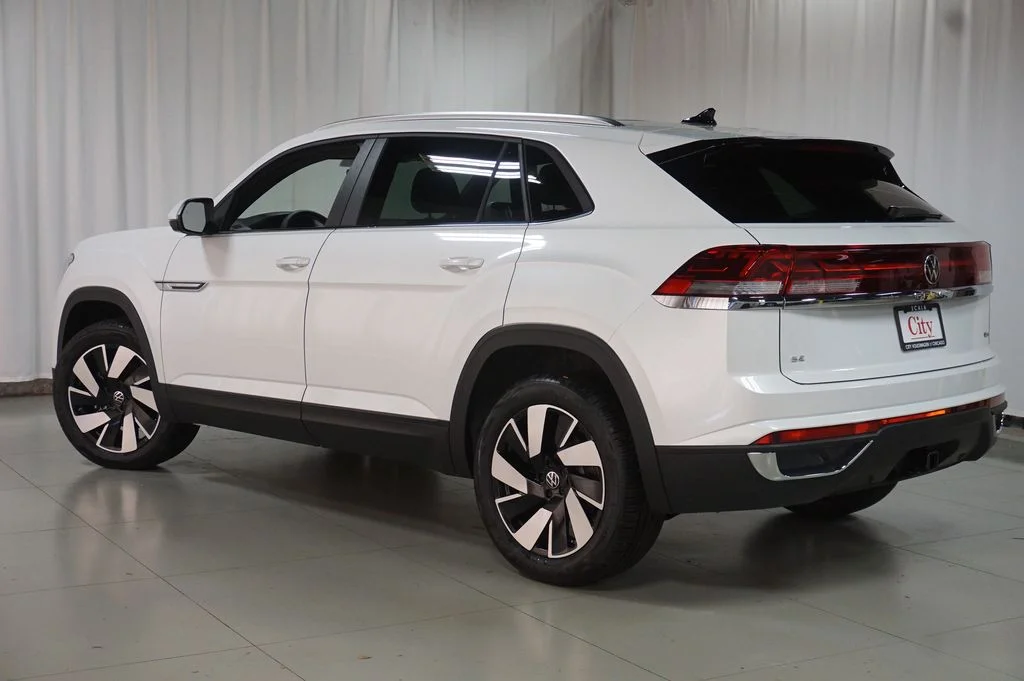 New 2026 Opal White Volkswagen 2.0T SE w/Technology image 8