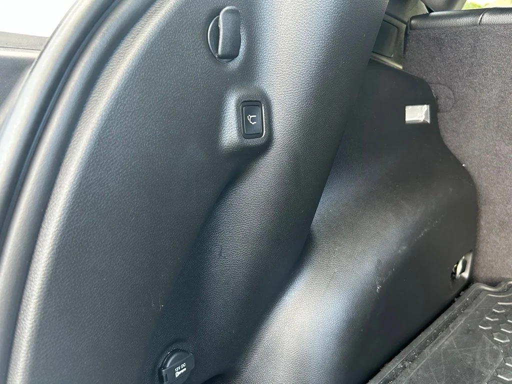 Certified Used 2024 White Jeep Latitude Lux image 48