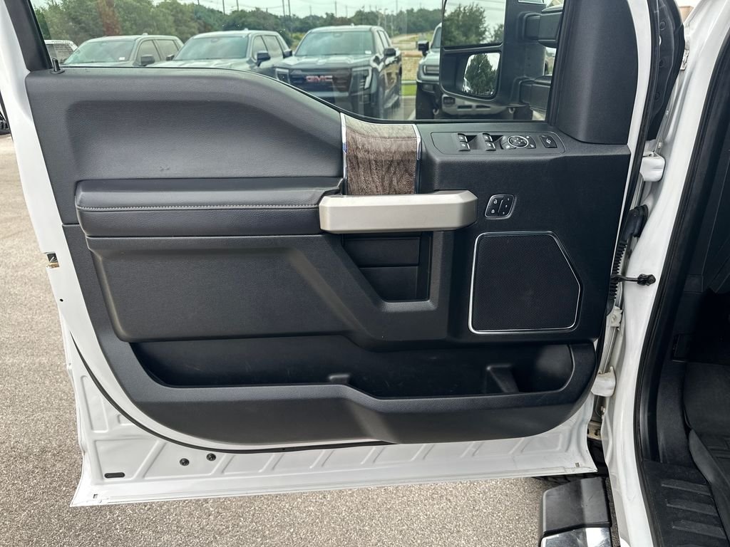 Used 2017 White Ford Lariat image 18