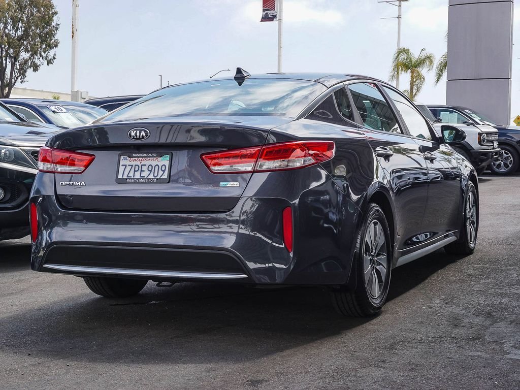 Used 2017 Gray Kia Base image 7