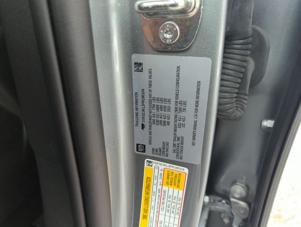 Used 2023 Silver GMC Denali image 43