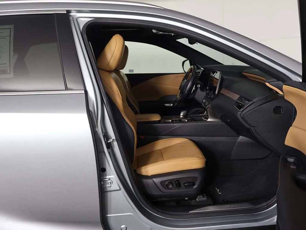 Used 2024 Silver Lexus 350h Premium Plus image 33