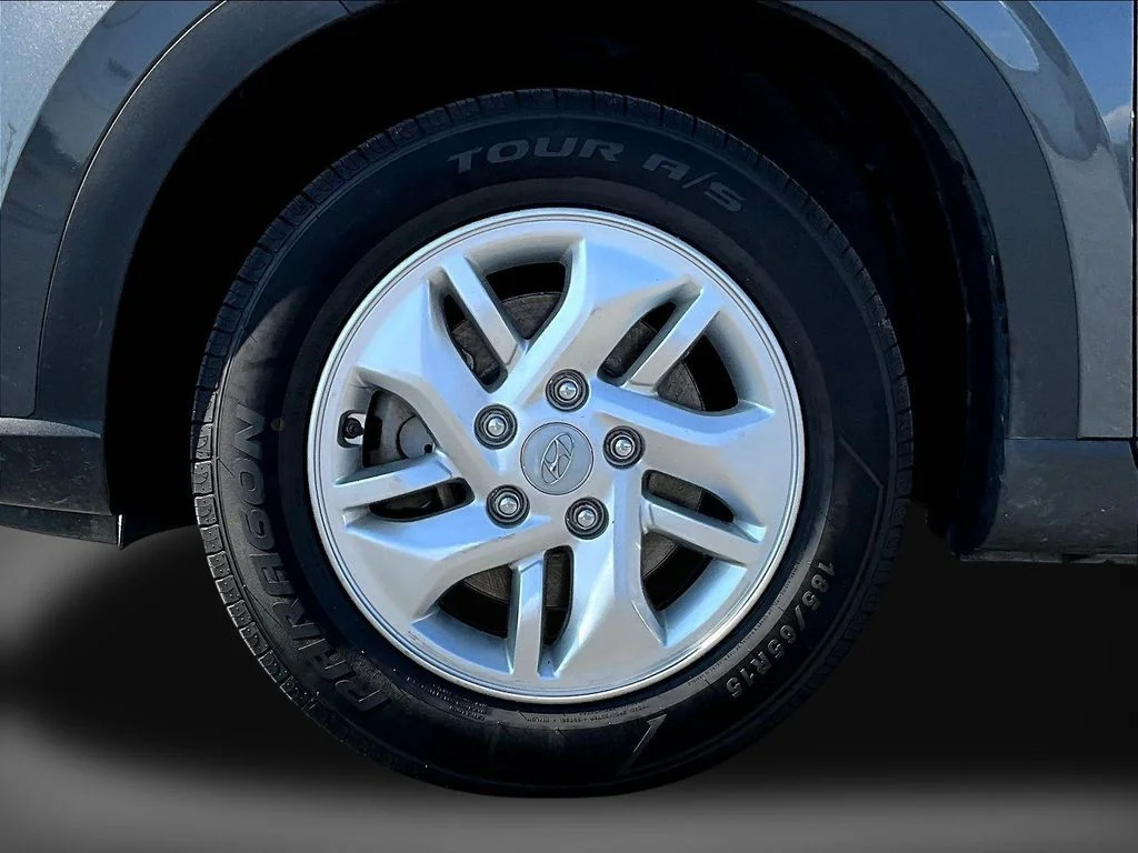 Certified Used 2023 Gray Hyundai SE image 29