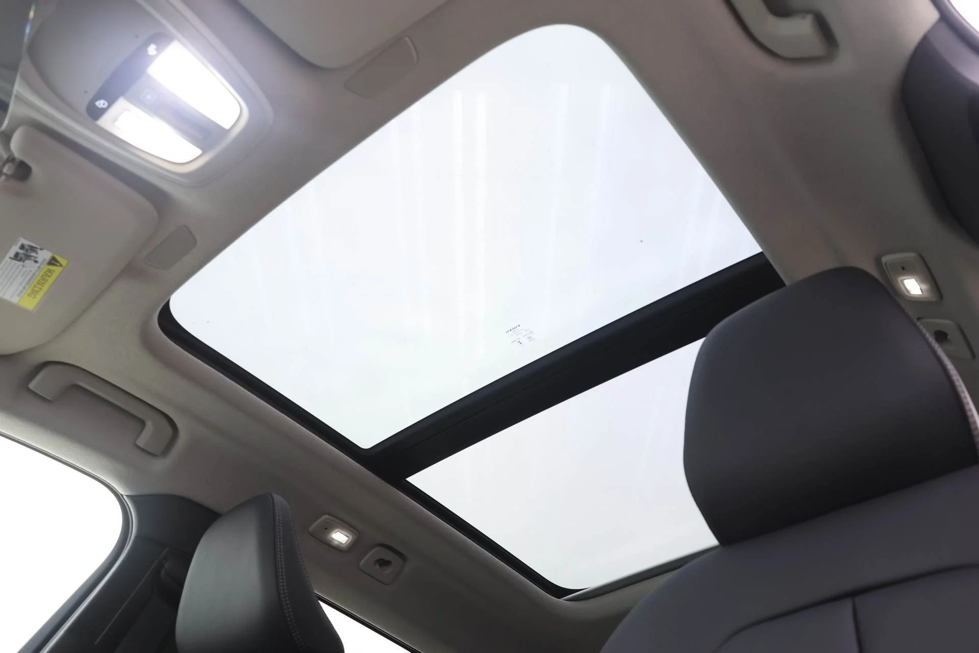 2025 Volvo XC40 Ultra - Photo 15