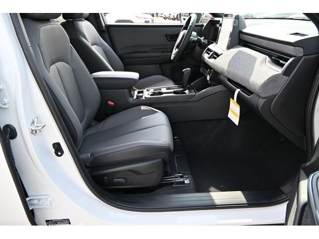 New 2026 CRYSTAL WHITE PEARL Subaru Limited image 16