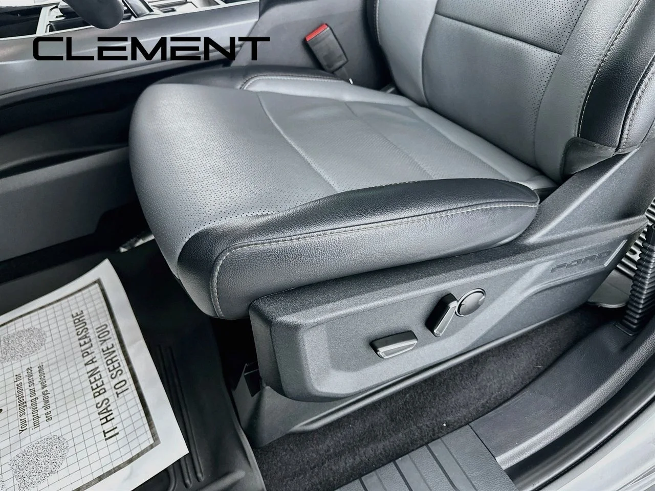 Used 2025 Gray Ford Lariat image 30