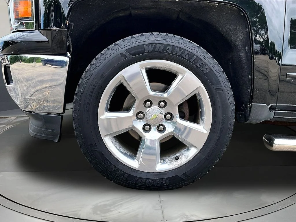 Used 2015 Black Chevrolet LT image 34