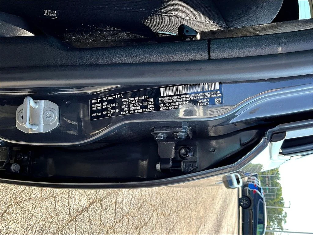 Used 2023 Gray Jeep Latitude image 21