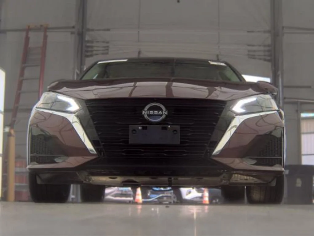 Used 2023 Garnet Pearl Nissan 2.5 SL image 4