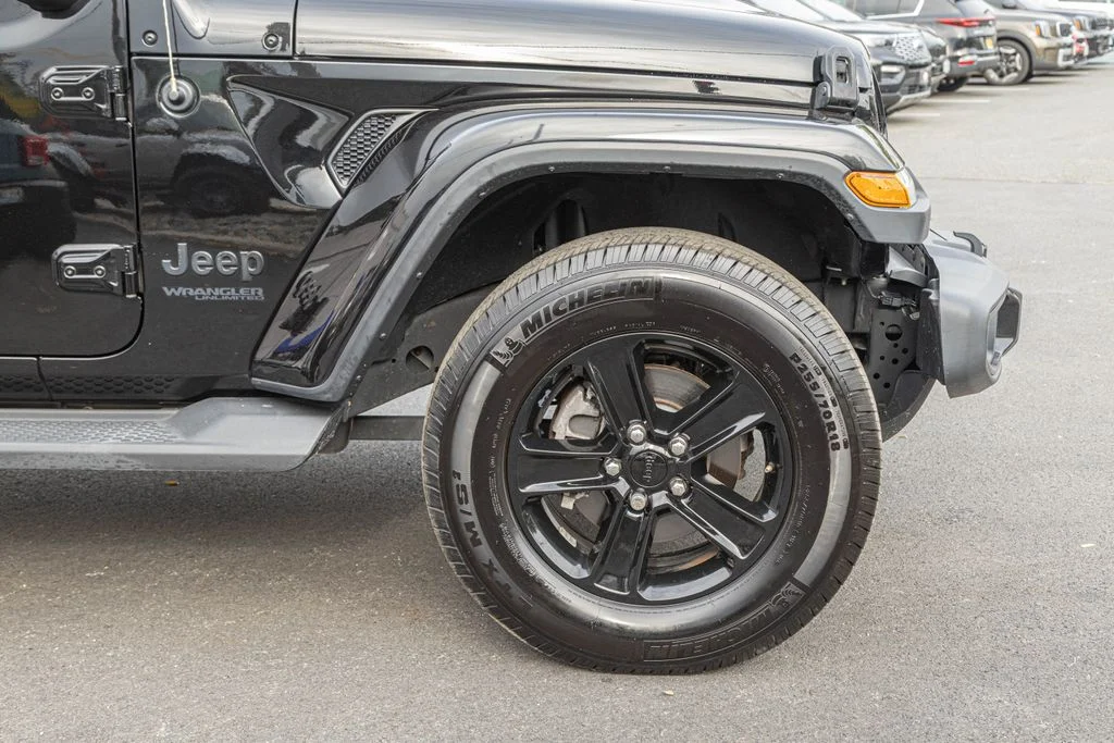 Used 2020 Black Jeep Unlimited Sahara Altitude image 11