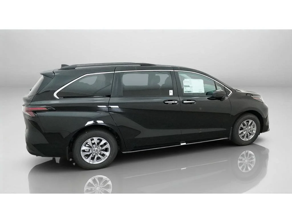 New 2026 Midnight Black Metallic Toyota XLE image 10