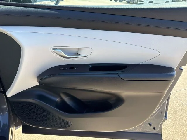 Used 2025 Gray Hyundai SEL image 21