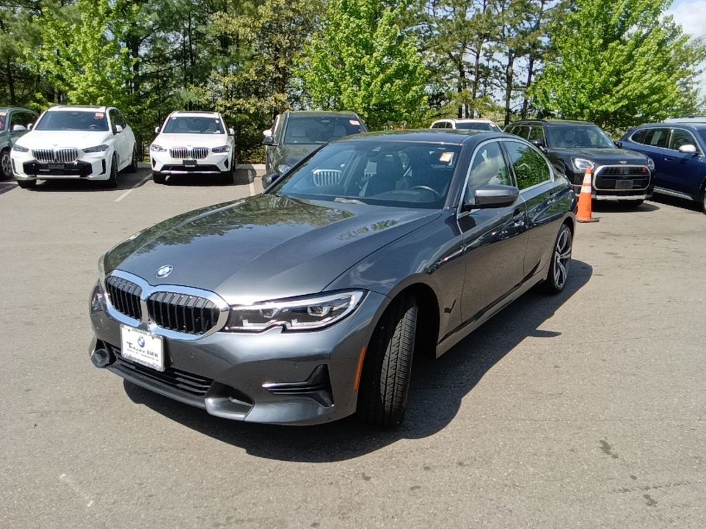 Used 2022 Mineral Grey Metallic BMW 330i xDrive image 3