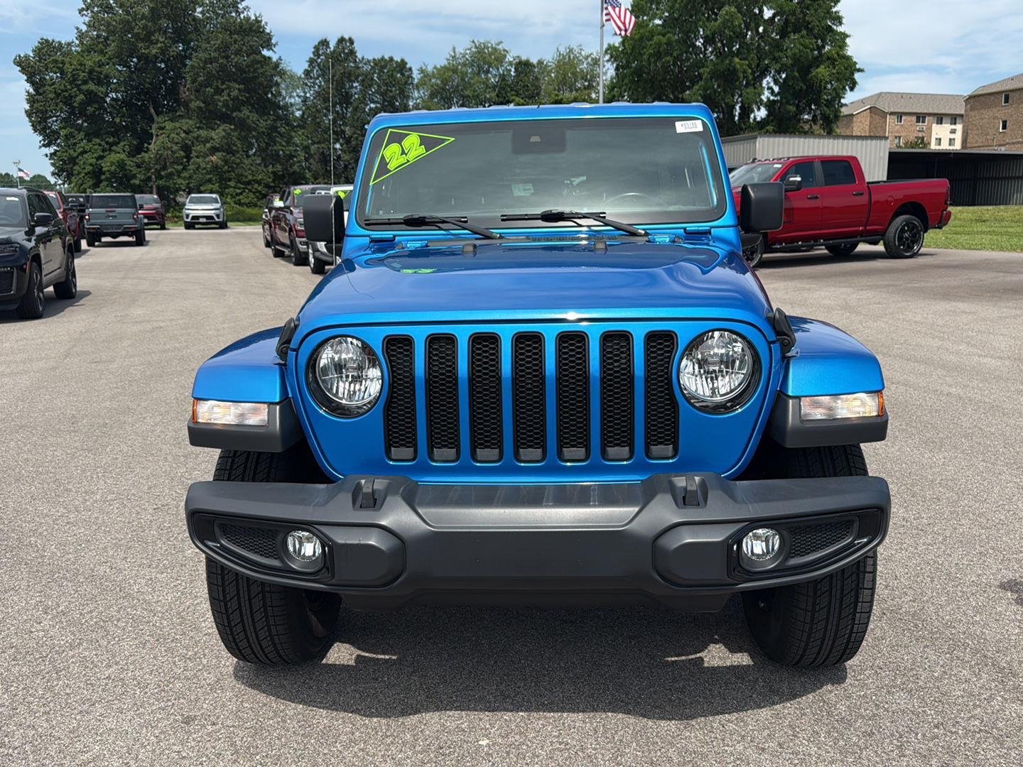 Used 2022 Hydro Blue Pearlcoat Jeep Unlimited Sahara Altitude image 14