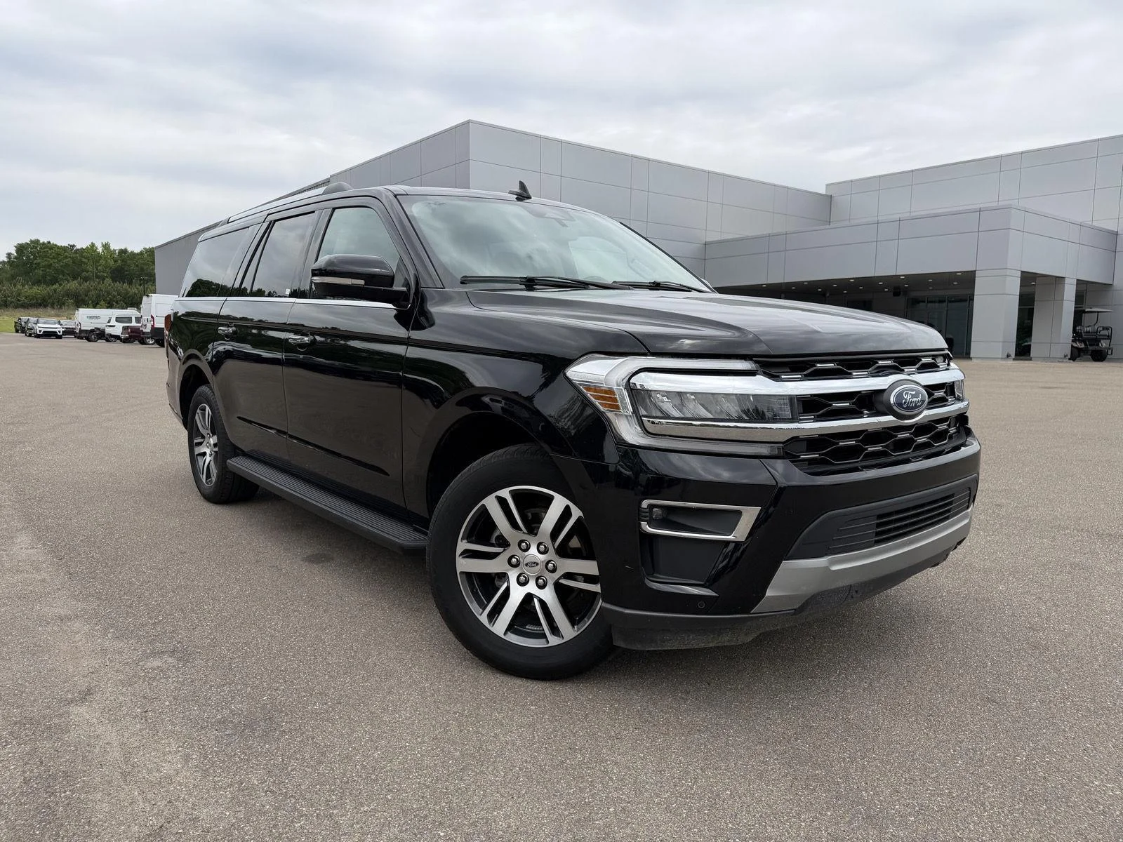 Used 2024 Agate Black Ford Limited image 3
