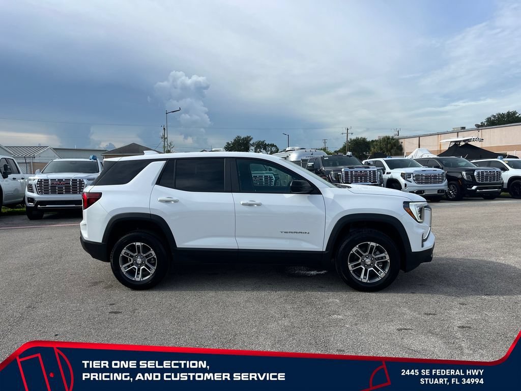 New 2027 Summit White GMC Elevation image 8
