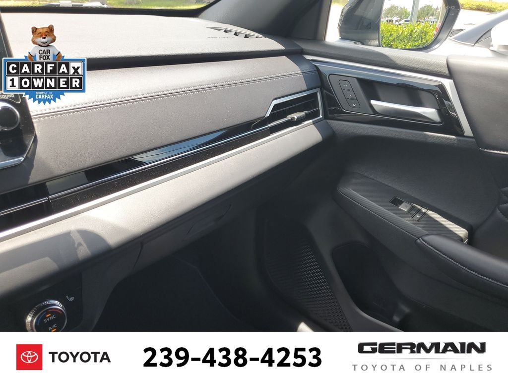 Used 2025 Black Mitsubishi SEL Black Edition image 34