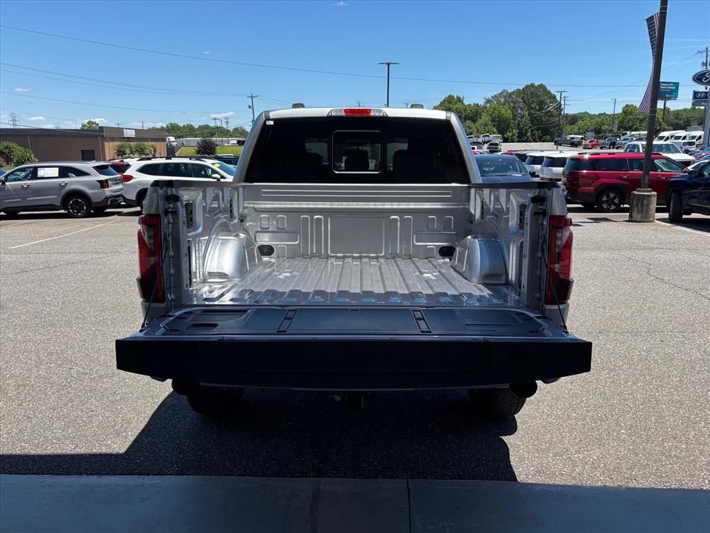 New 2026 Iconic Silver Metallic Ford XLT image 3