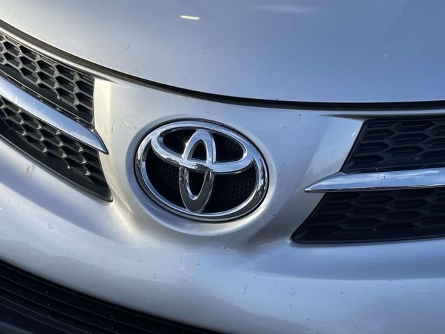 Used 2015 Silver Toyota Limited image 4