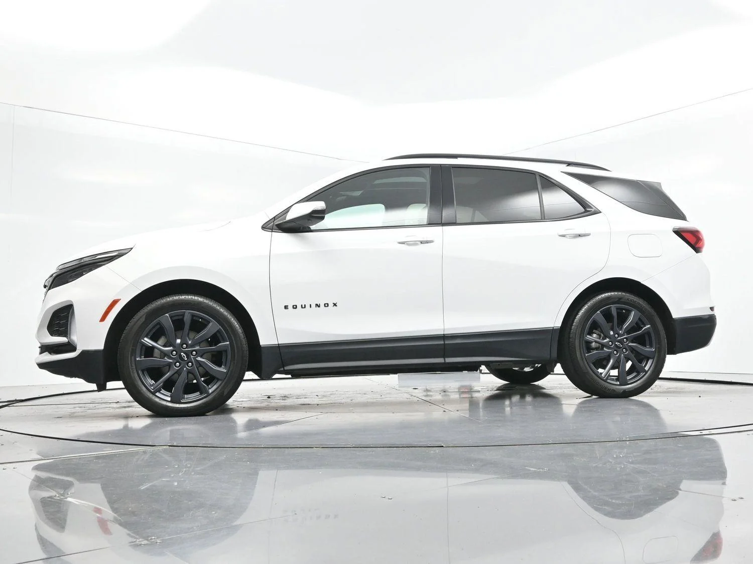 Used 2024 Summit White Chevrolet RS image 45