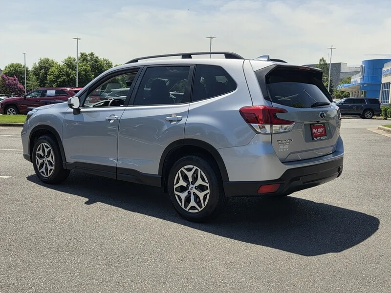 Used 2020 Ice Silver Metallic SUBARU PREMIUM image 3