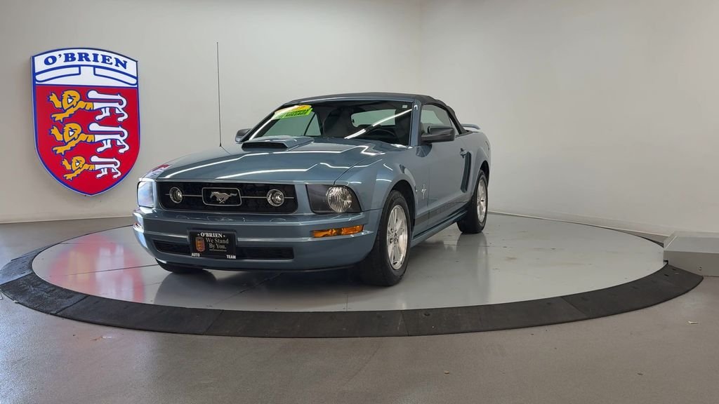Used 2007 Blue Ford V6 Deluxe image 9