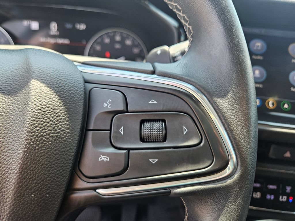 Used 2021 EBONY TWILIGHT METALLIC Buick Essence image 26