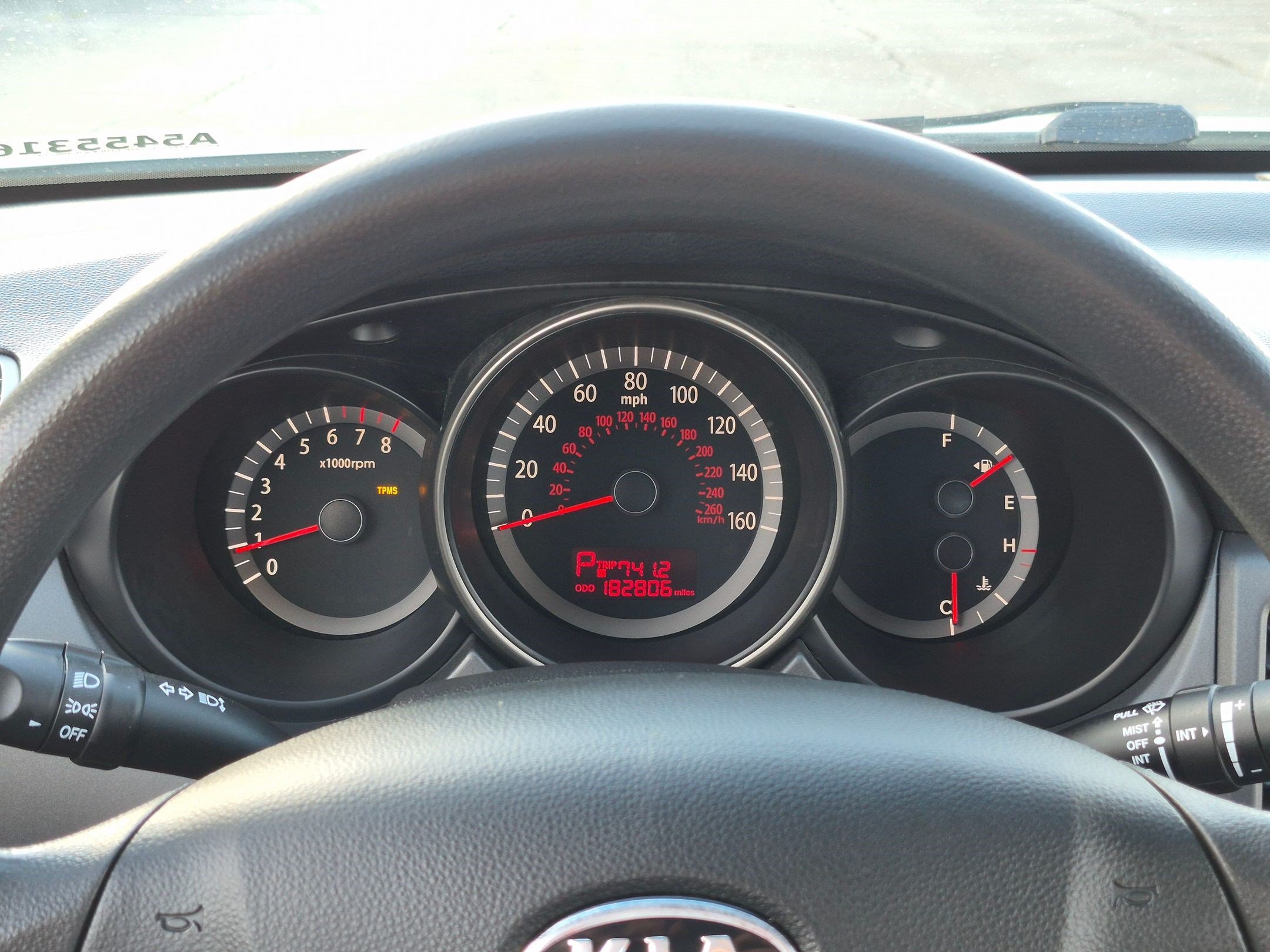 Used 2010 White Kia LX image 19