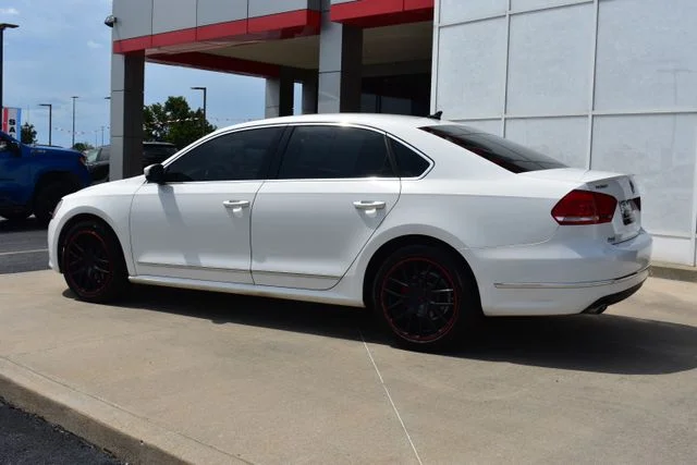 Used 2013 White Volkswagen TDI SEL Premium image 7