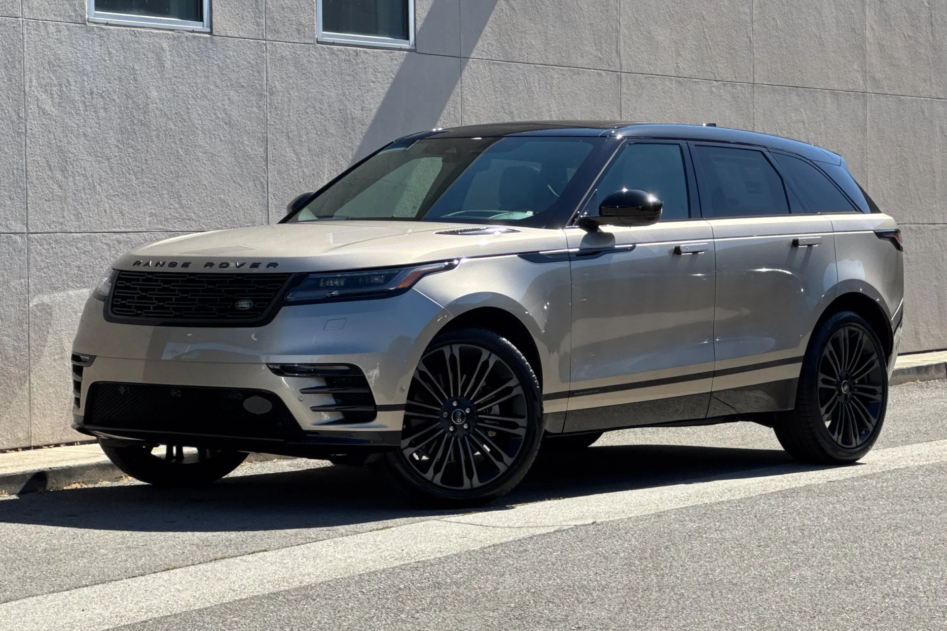 New 2026 BATUMI GOLD Land Rover Belgravia Edition image 1