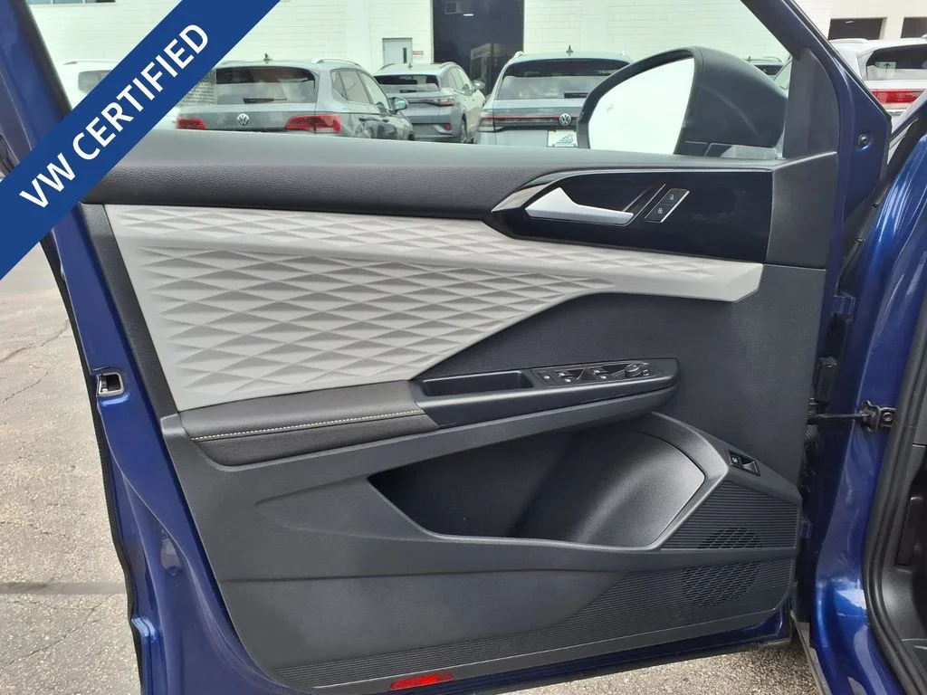 Certified Used 2024 Blue Metallic Volkswagen 1.5T S image 10