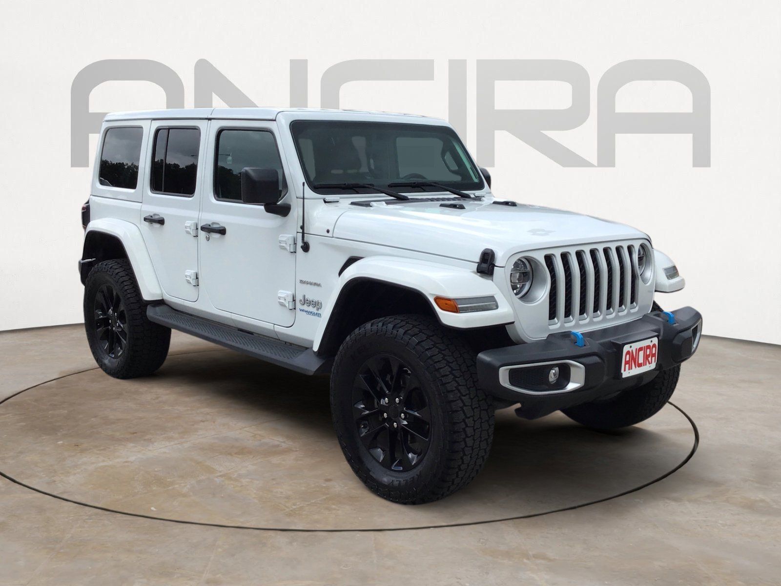 Used 2022 Bright White Clearcoat Jeep Unlimited Sahara image 4