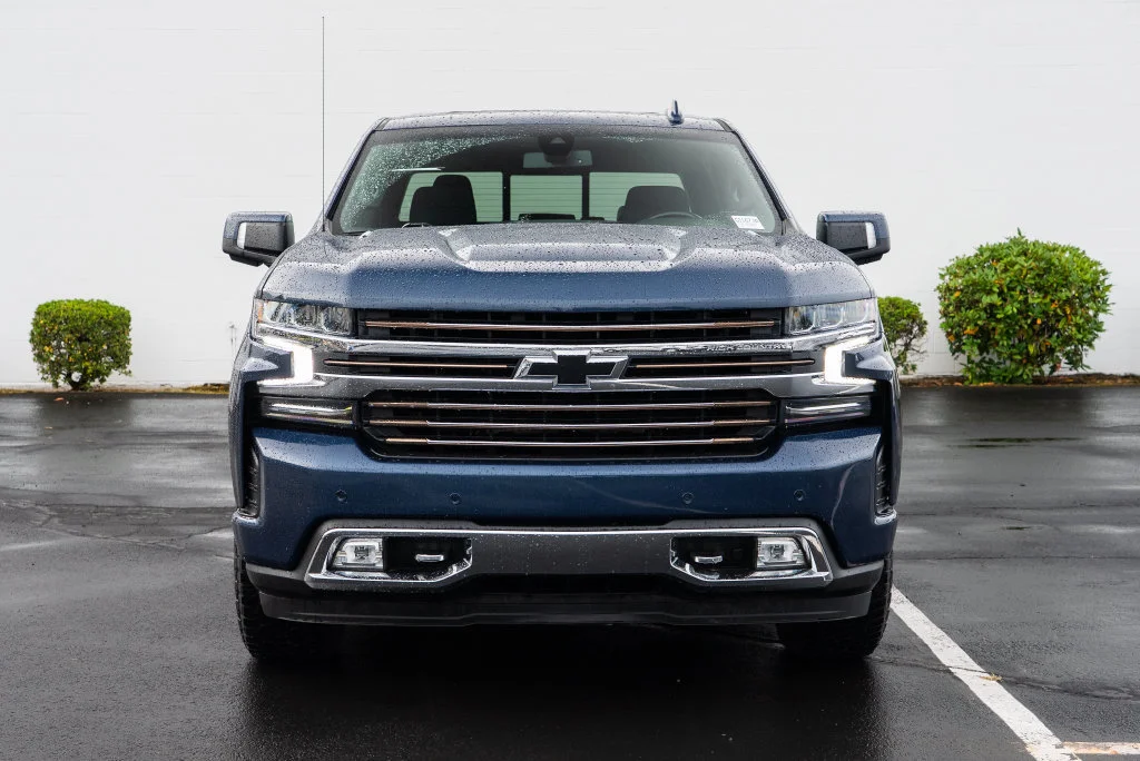 Used 2022 Northsky Blue Metallic Chevrolet High Country image 2