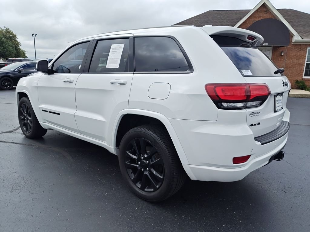 Used 2019 White Jeep Altitude image 3