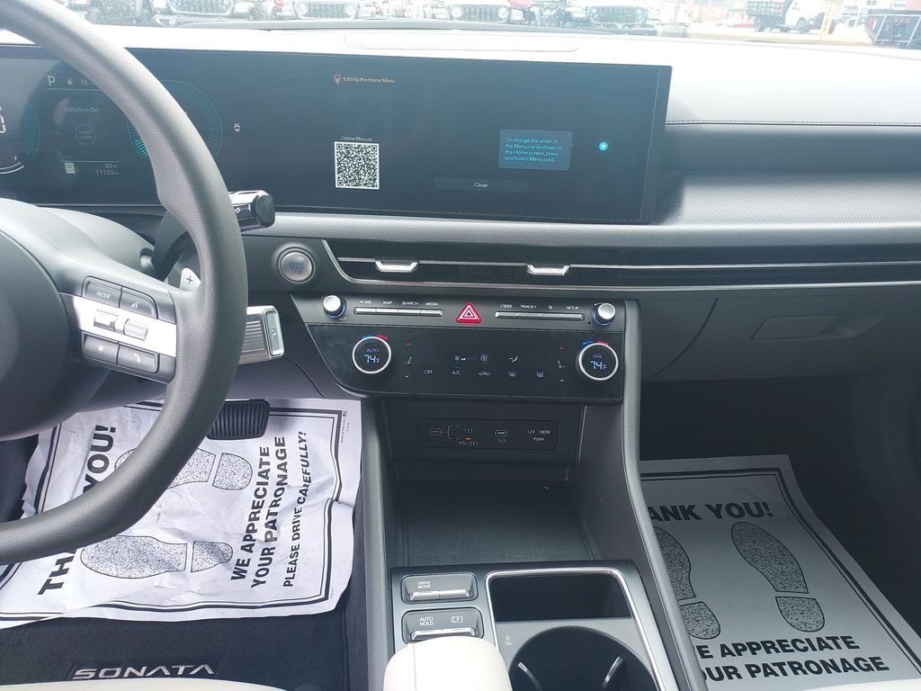 Used 2024 Black Hyundai SEL image 20