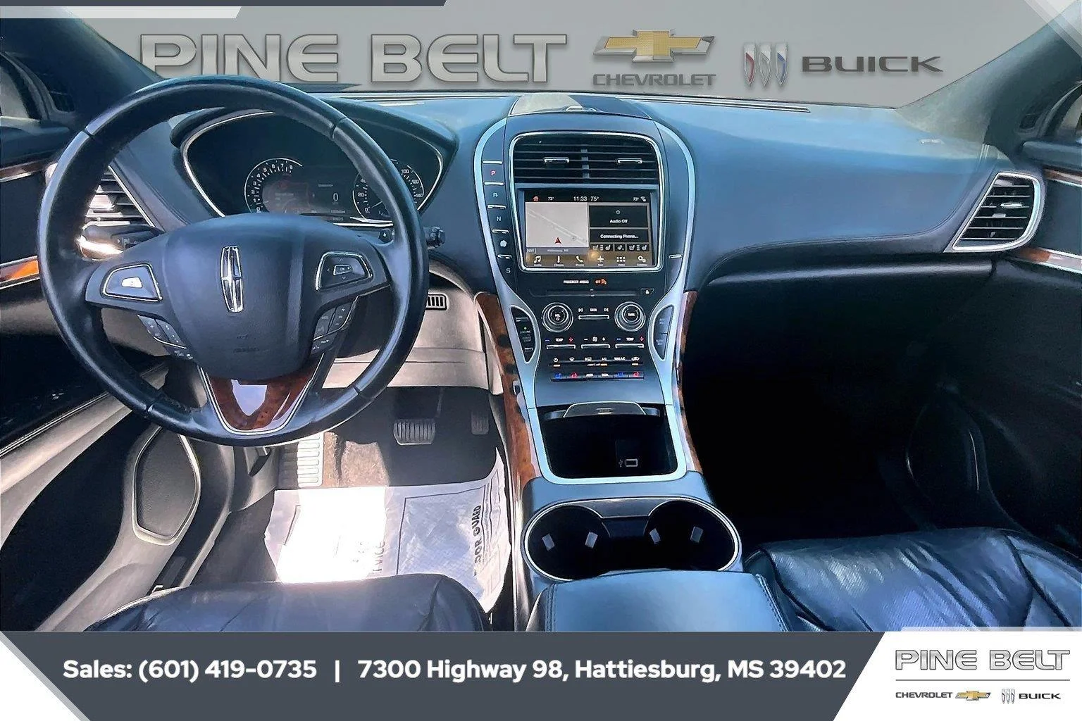 Used 2018 Black Velvet Lincoln Reserve image 13